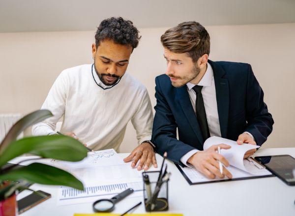 Responsable de communication à l'international. Maîtrise de l'anglais. à Montargis